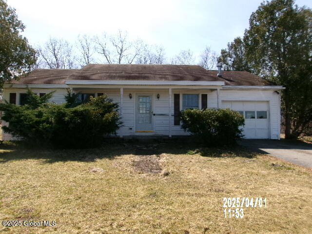 90 Blackhouse Road, Fort Edward, New York image 1