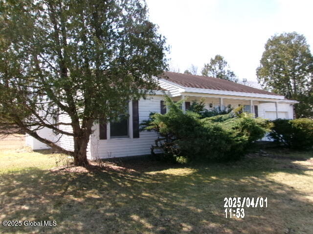 90 Blackhouse Road, Fort Edward, New York image 3
