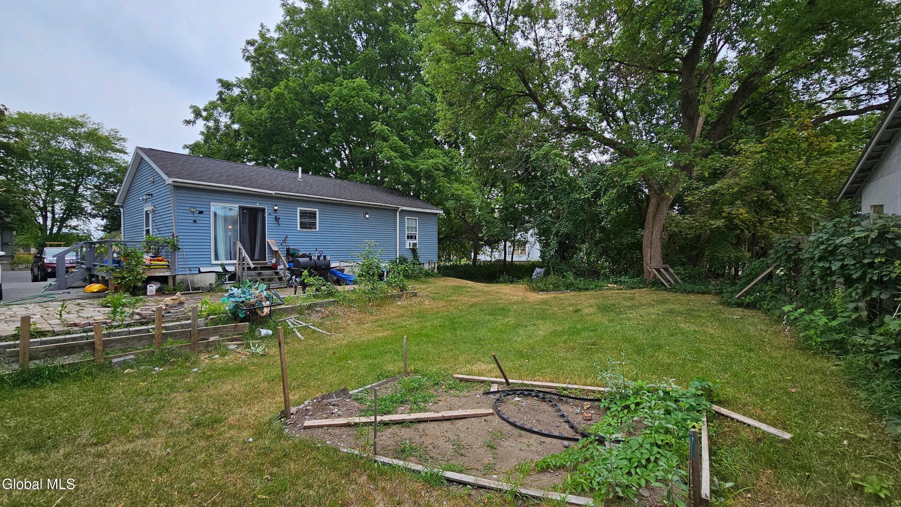 36 Peck Avenue