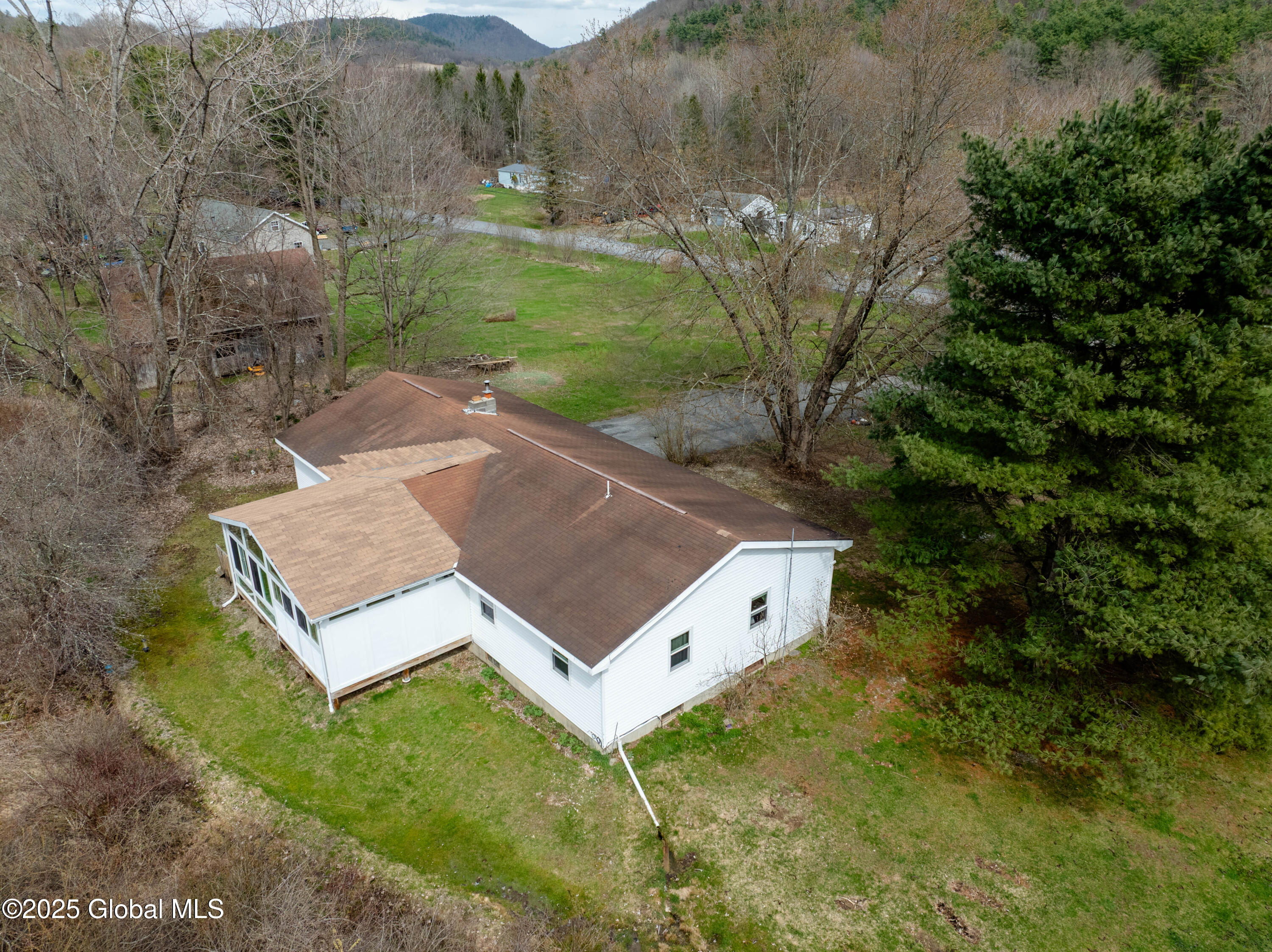 667-669 Ash Grove Road, Cambridge, New York image 3