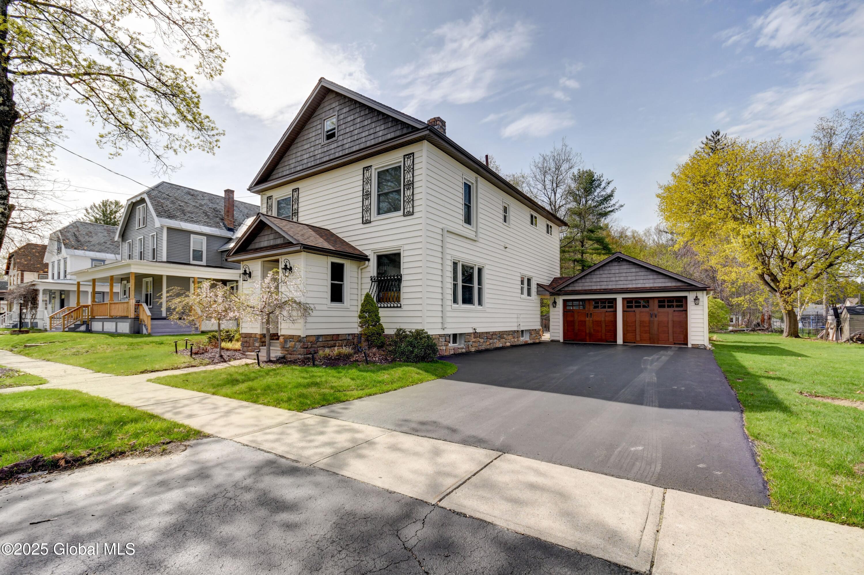 34 School Street, Broadalbin, New York image 2