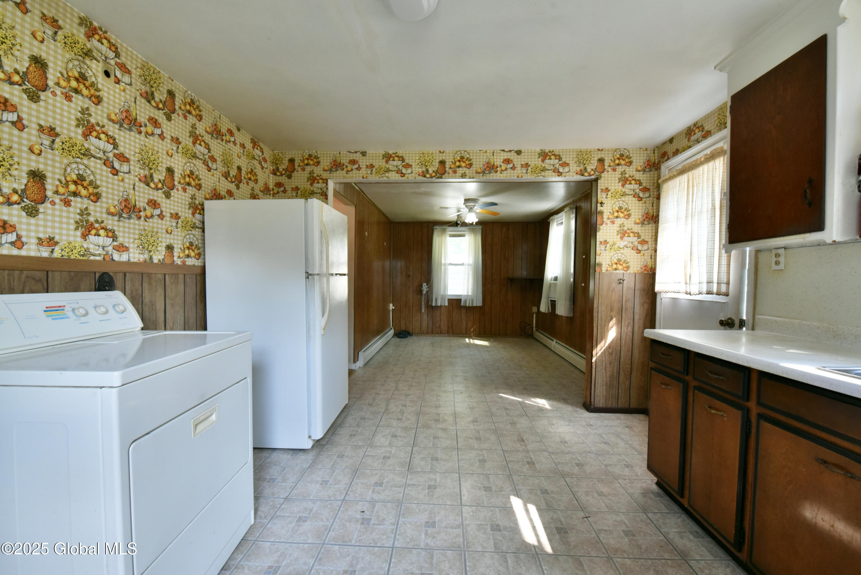 102 Willow Street, Guilderland, New York image 8