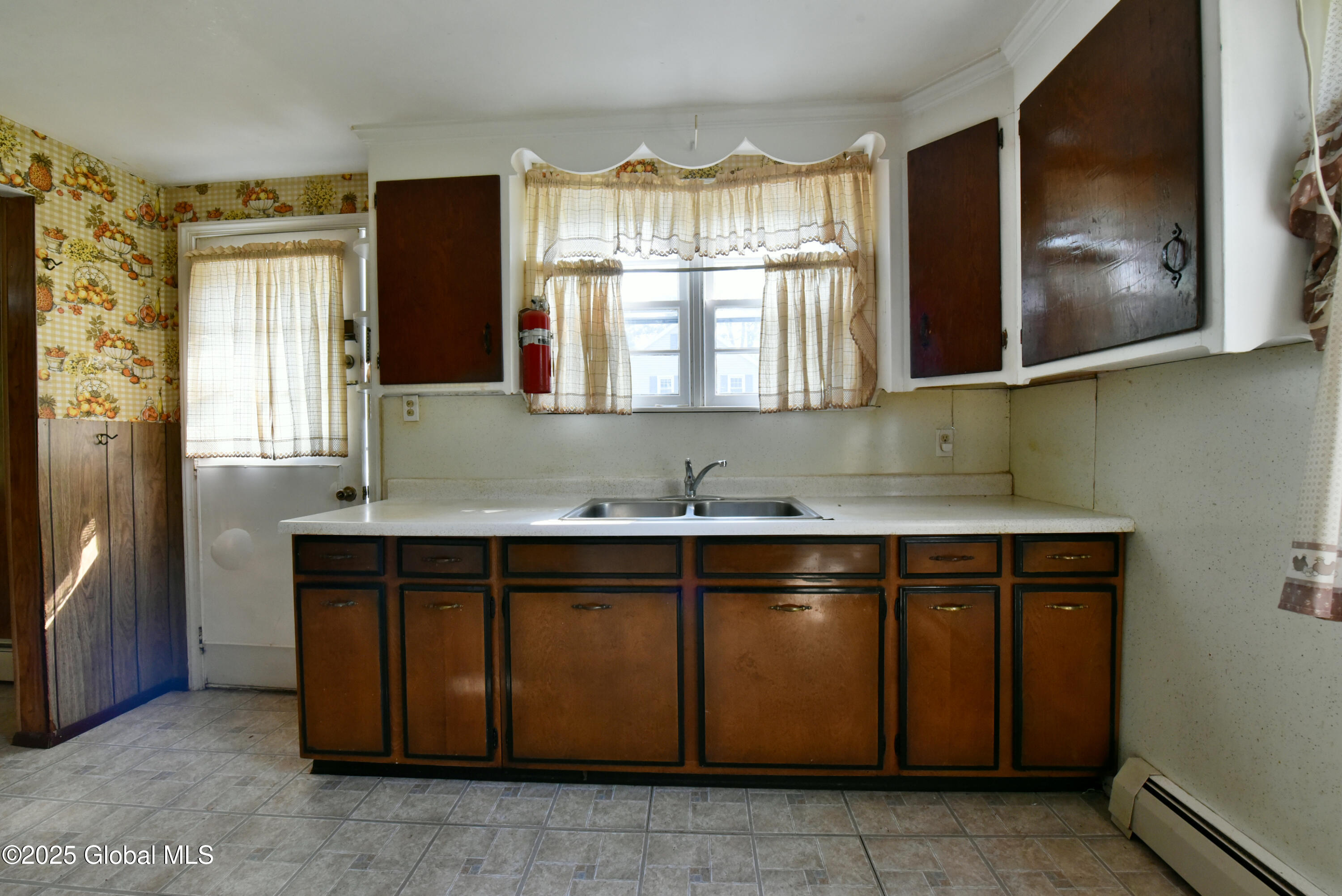 102 Willow Street, Guilderland, New York image 7