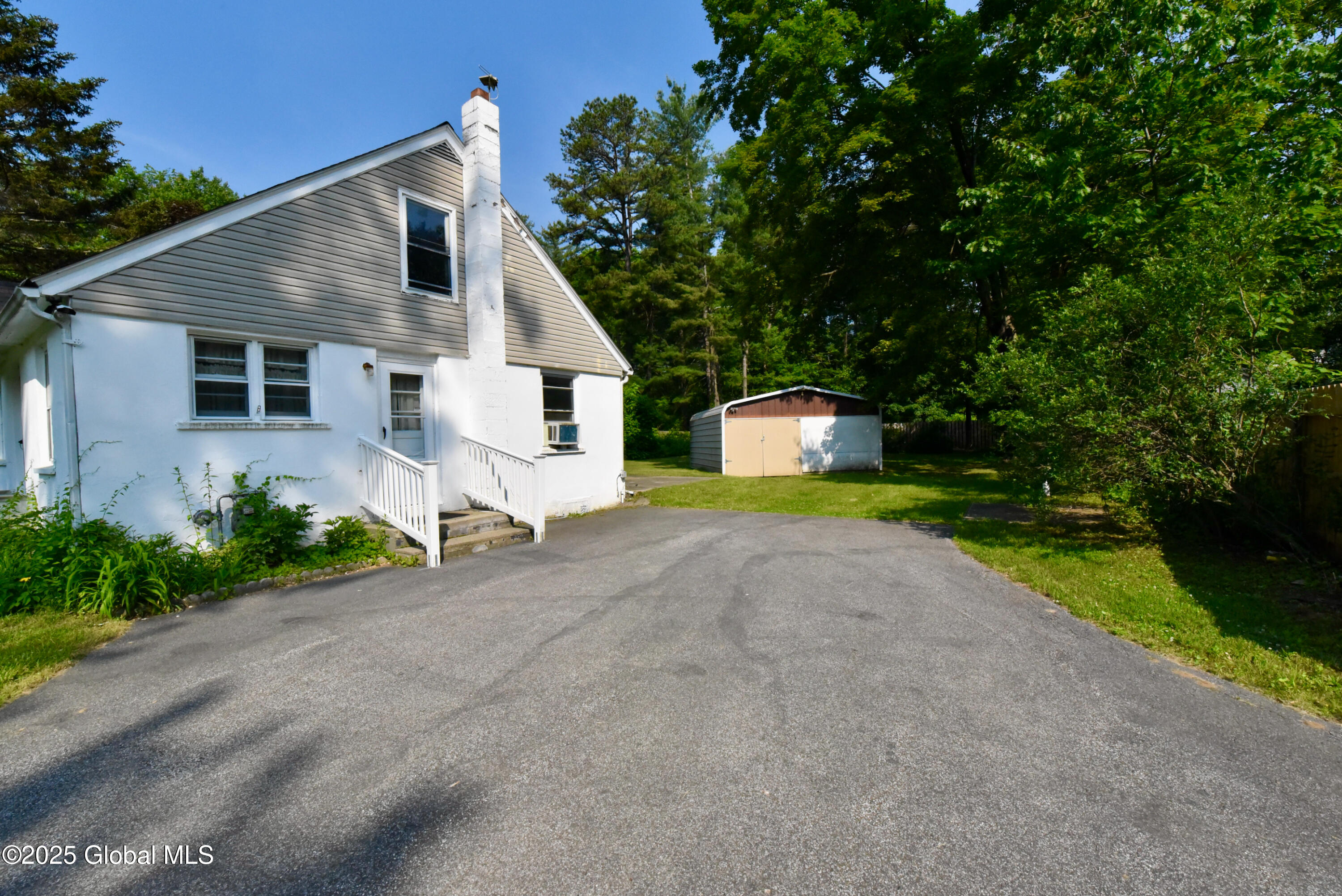 102 Willow Street, Guilderland, New York image 39
