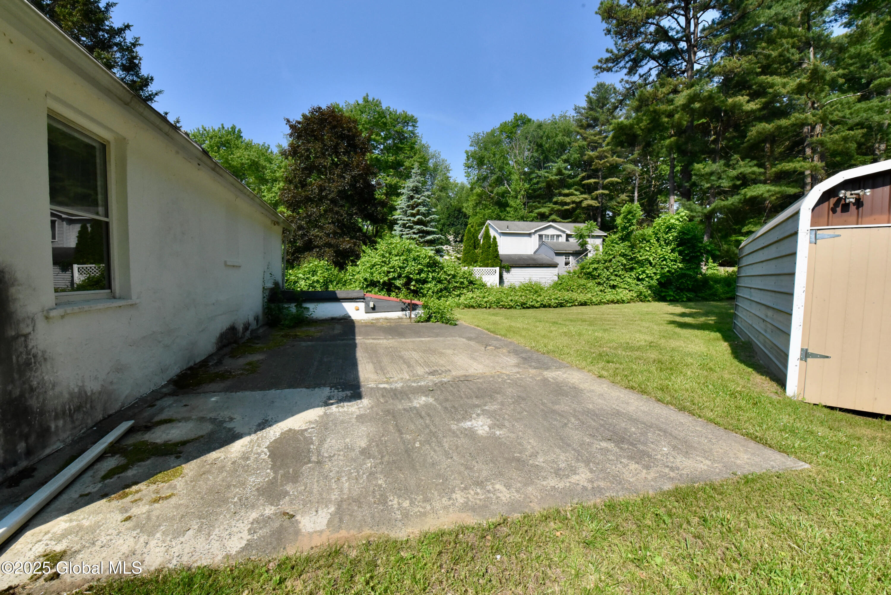 102 Willow Street, Guilderland, New York image 41