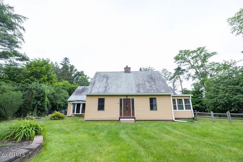 Photo of 859 Putnam Road, Schenectady, NY 12306 (MLS # 202621392)