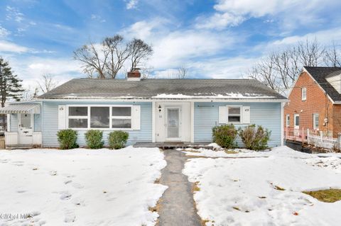 Photo of 11 Hillside Avenue, Colonie, NY 12205 (MLS # 202610487)