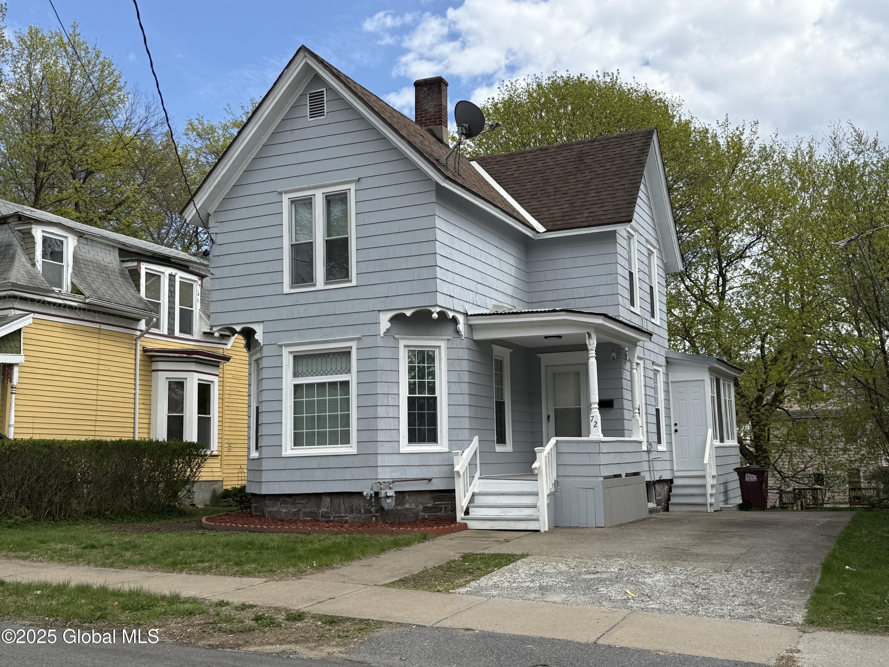 72 3rd Avenue, Gloversville, New York image 4