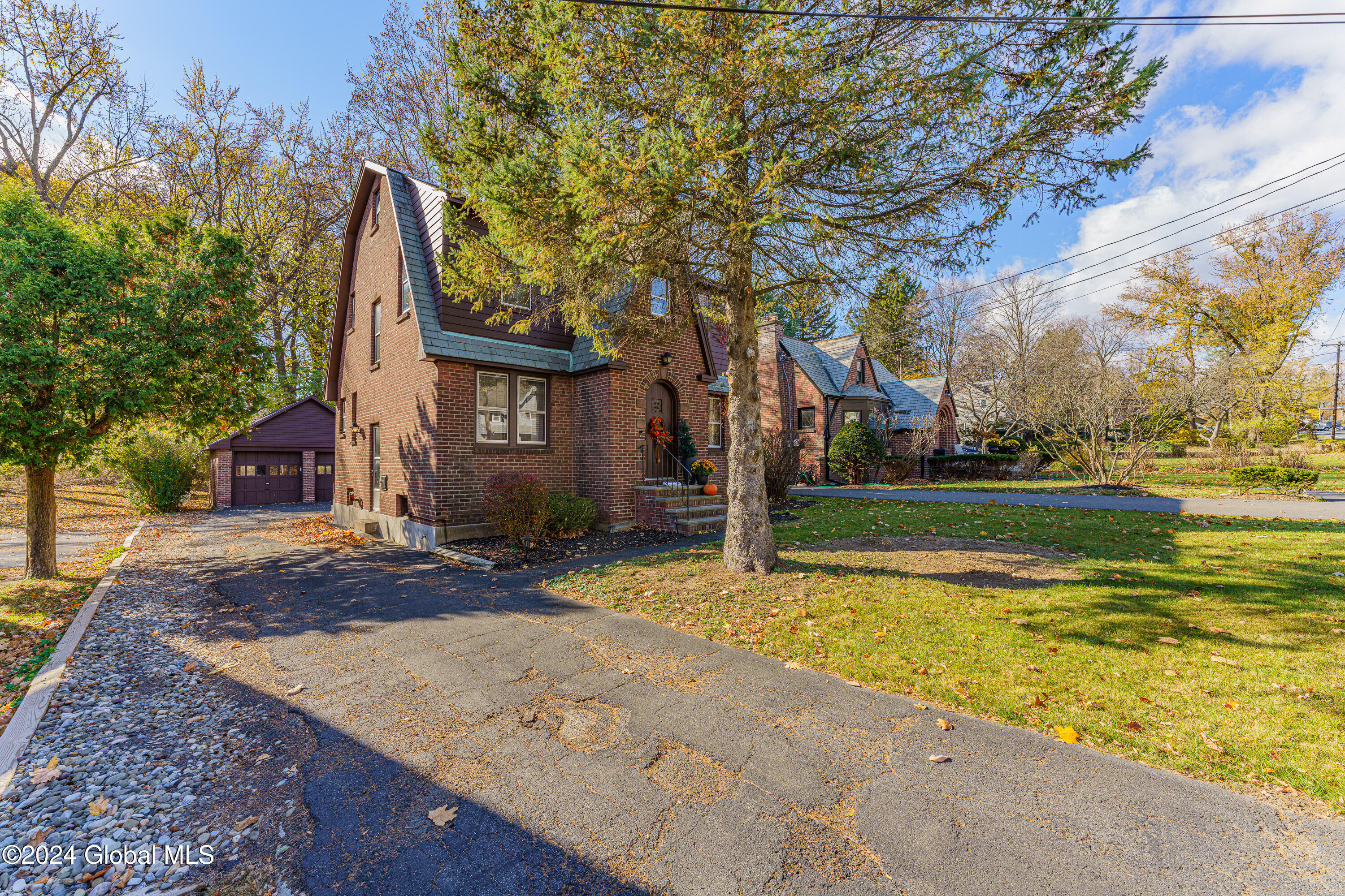 212 Menands Road, Loudonville, New York image 3