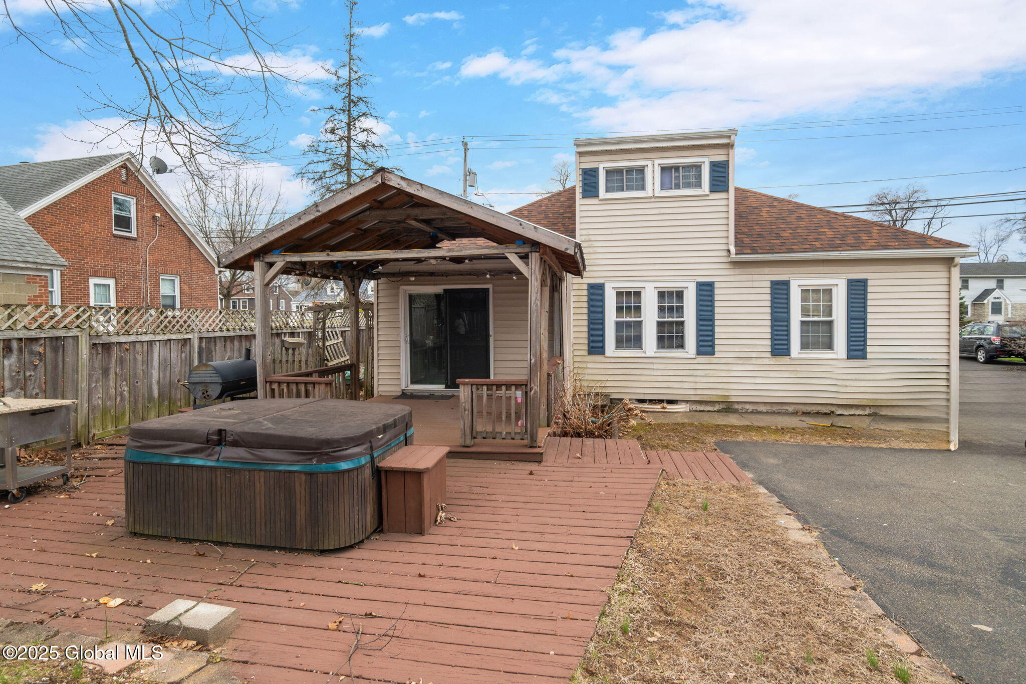 1833 Western Avenue, Albany, New York image 32