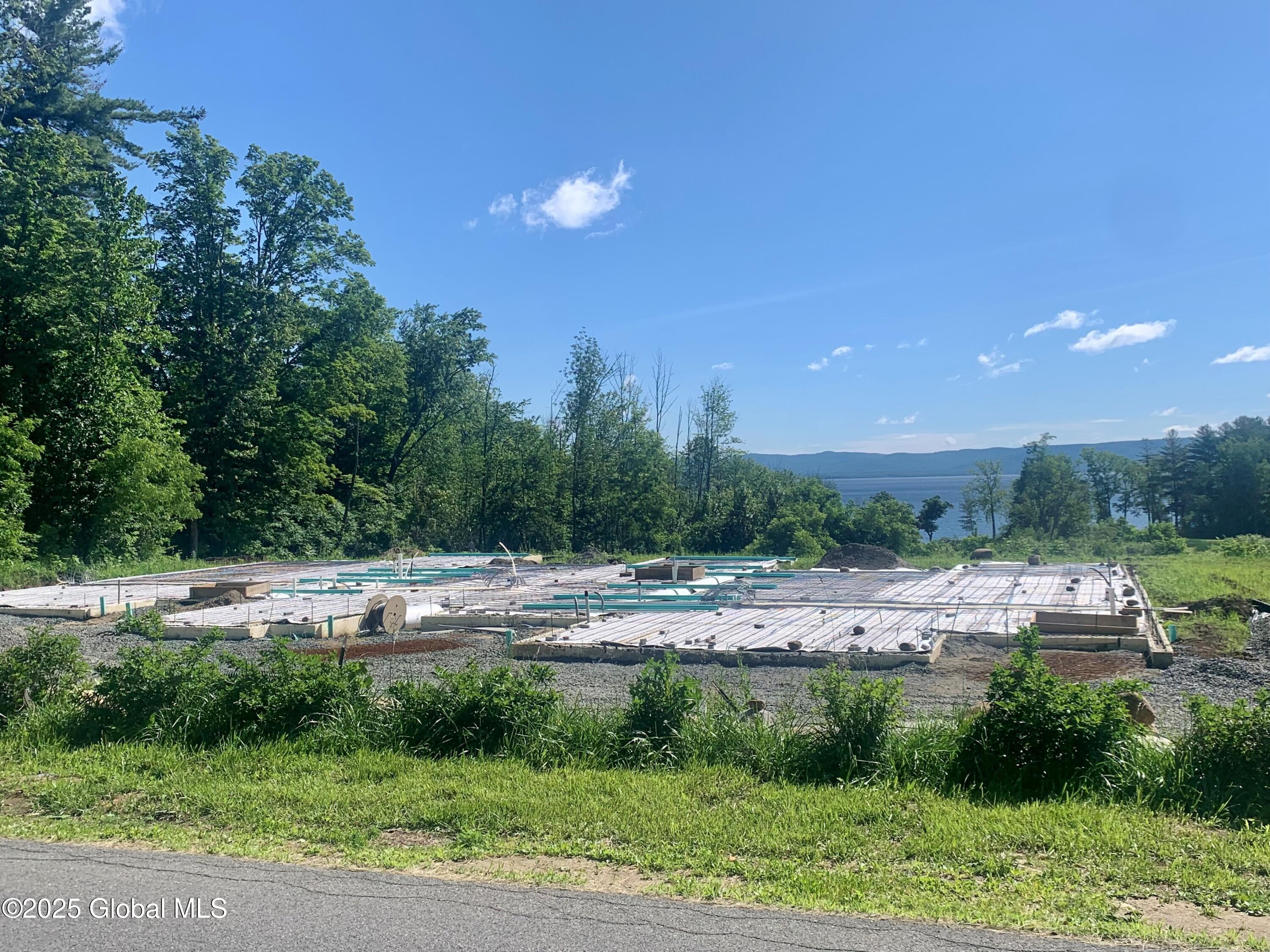 105 Paradise Manor Mnr, Mayfield, New York image 2