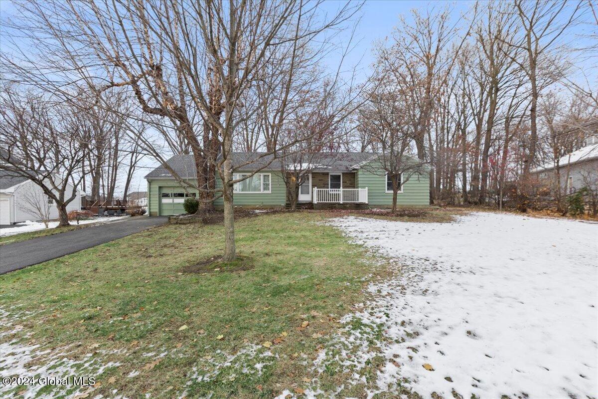 32 W Skyview Drive, Cohoes, New York image 3