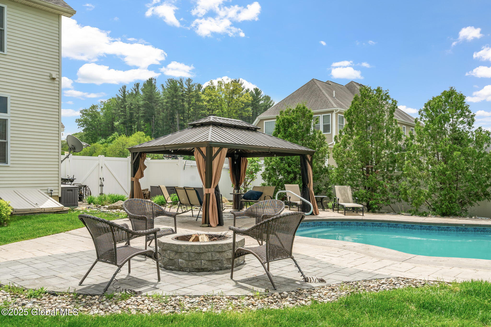 309 Westwoods Court, Albany, New York image 16