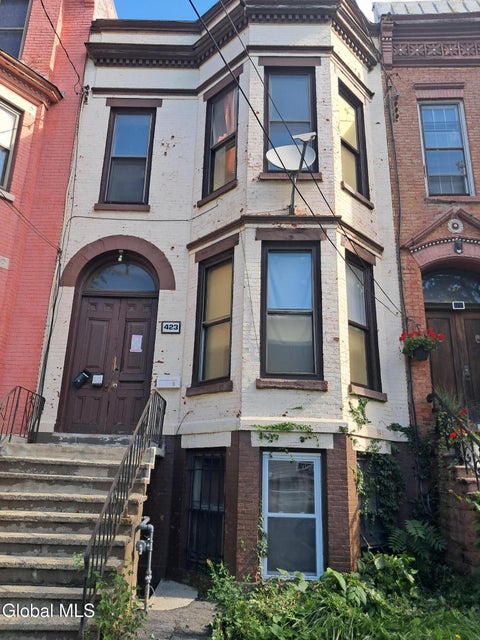 Multifamily For Sale - 423 Clinton Avenue<br/> Albany, NY 12206