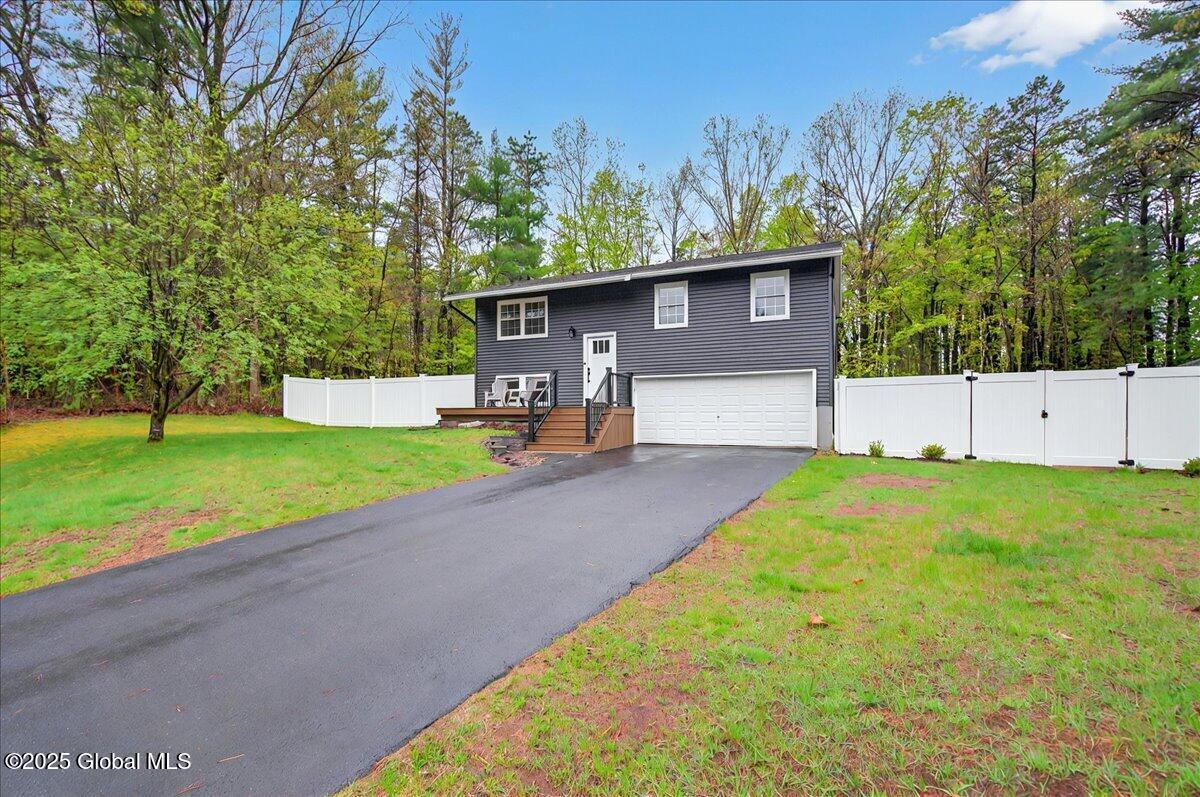 42 Red Coach Trail, Ballston Spa, New York image 2