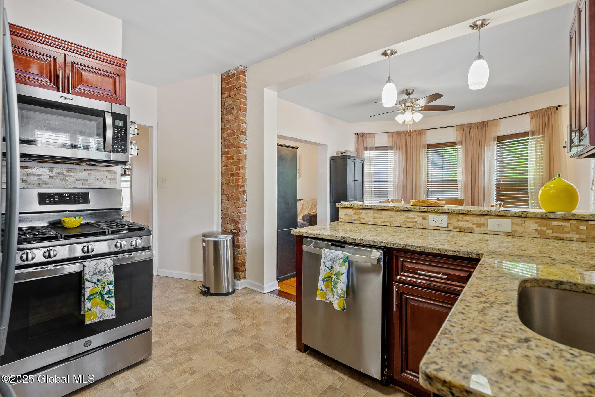 378 2nd Avenue, Albany, New York image 17