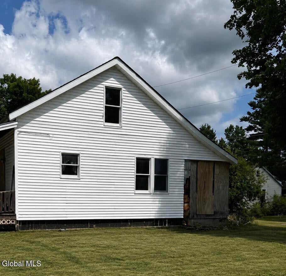12 Woodrow Avenue