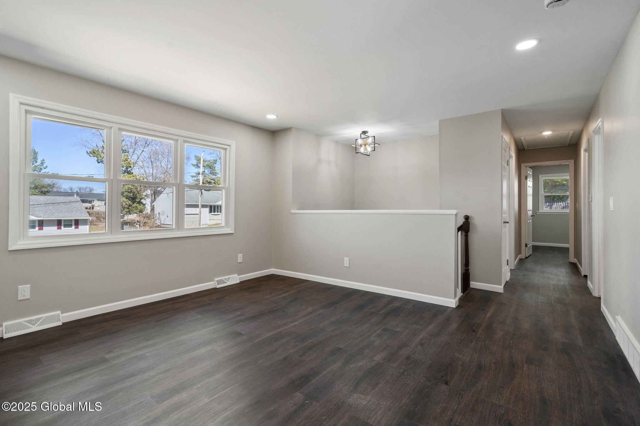 20 Collegeview Drive, Loudonville, New York image 3