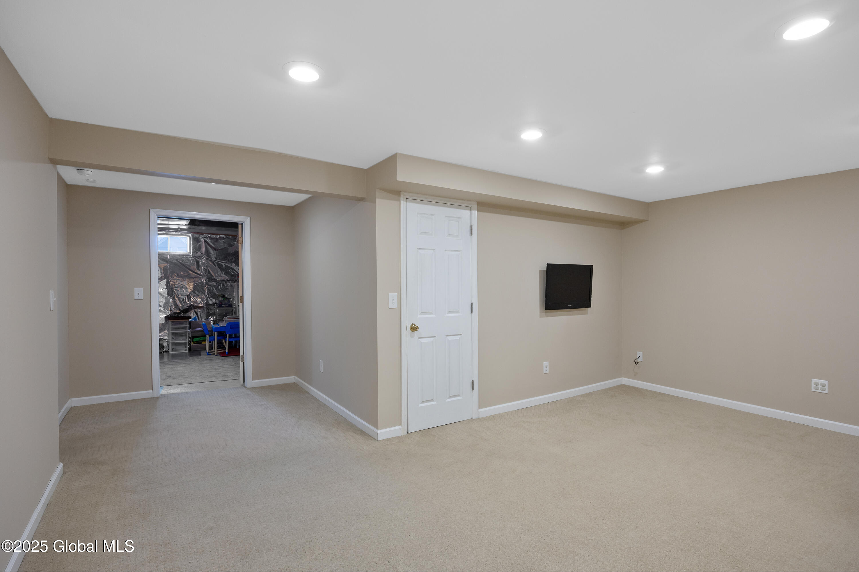 1B Applewood Drive, Ballston Lake, New York image 34