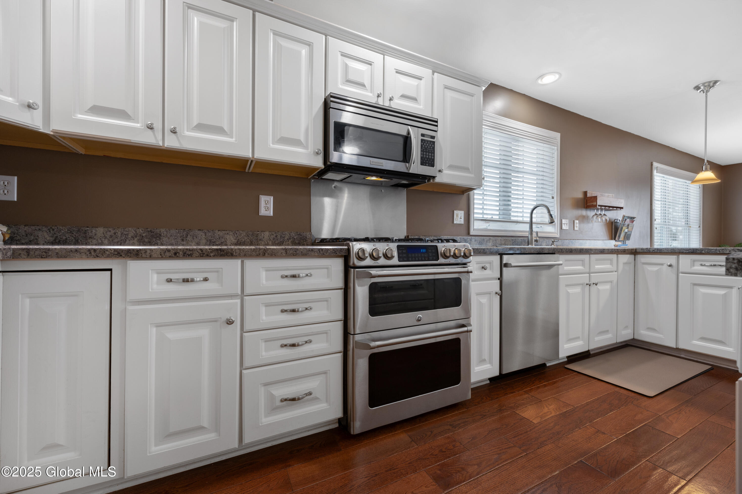 1B Applewood Drive, Ballston Lake, New York image 12