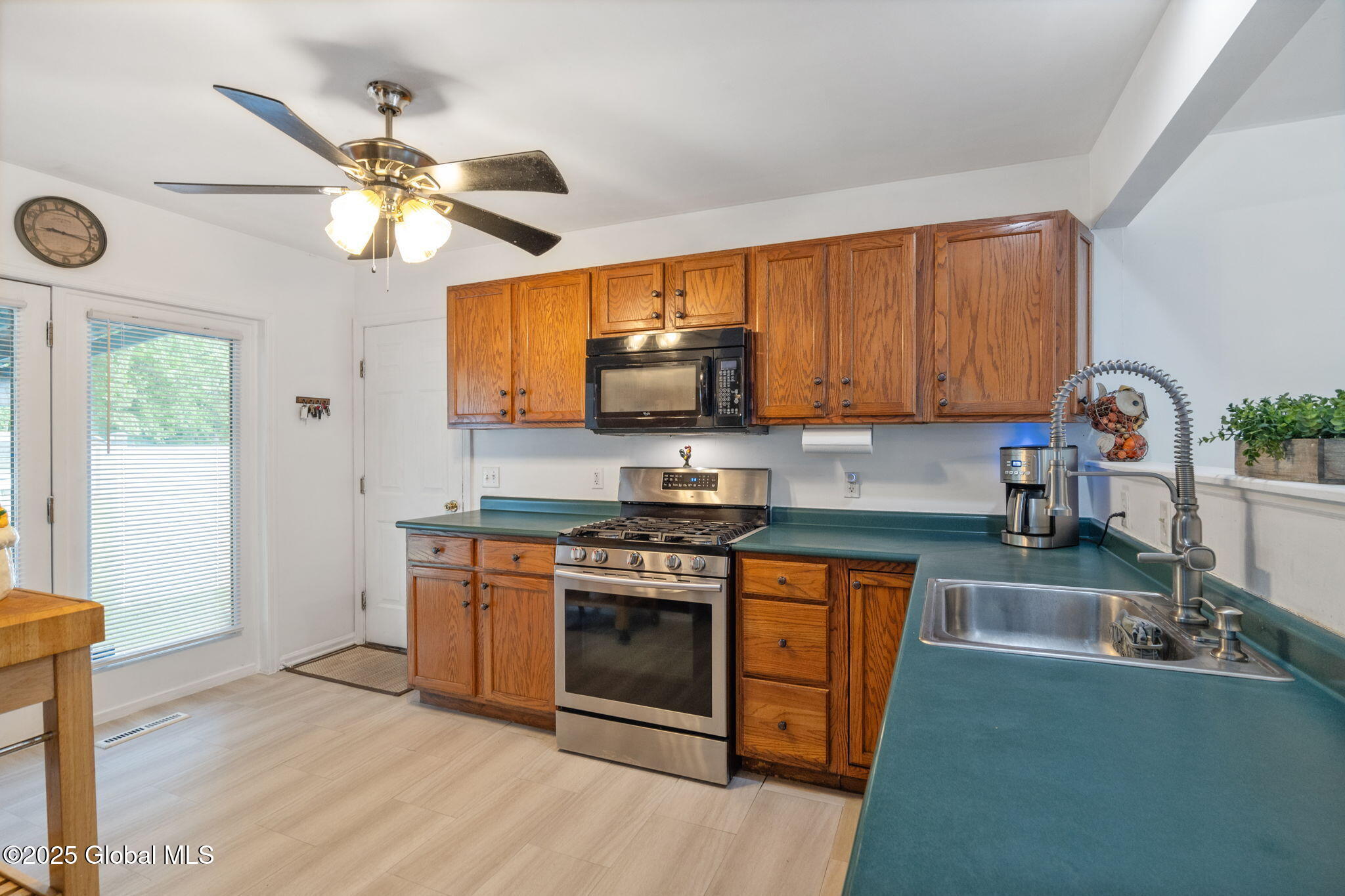 110 Trinity Place, Selkirk, New York image 13