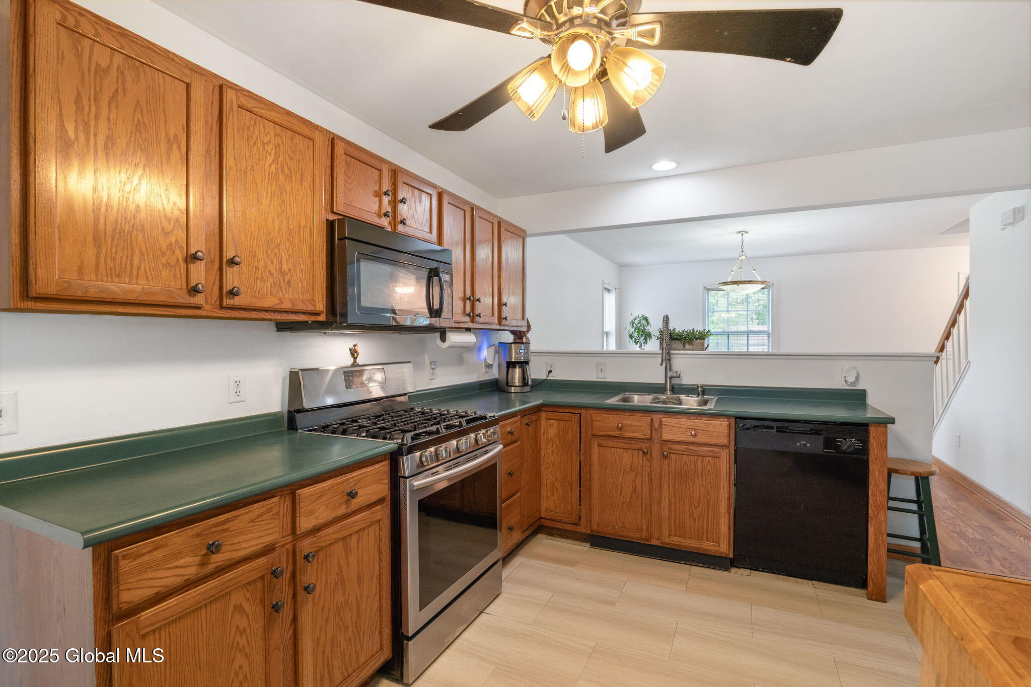 110 Trinity Place, Selkirk, New York image 15
