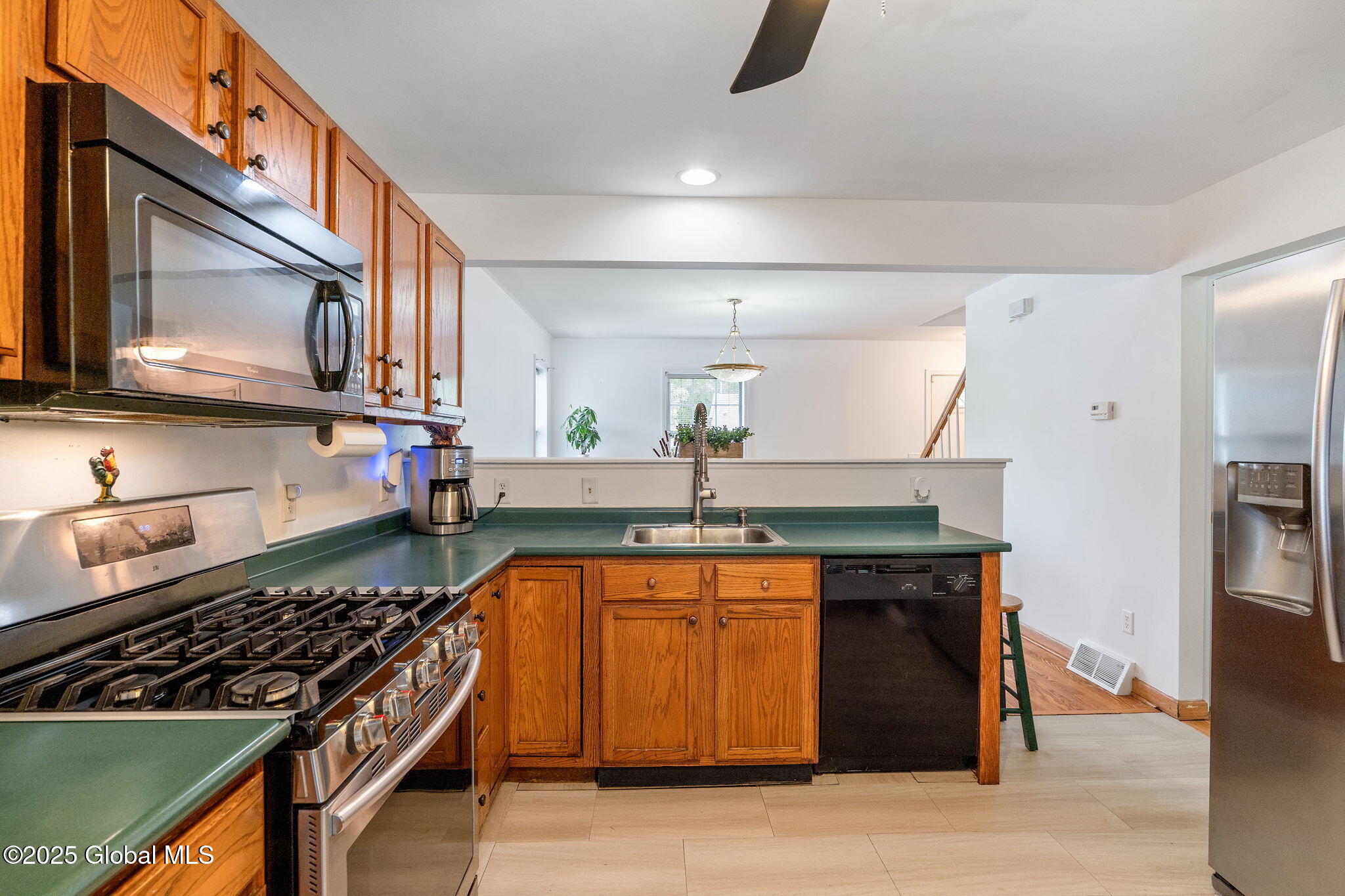 110 Trinity Place, Selkirk, New York image 16