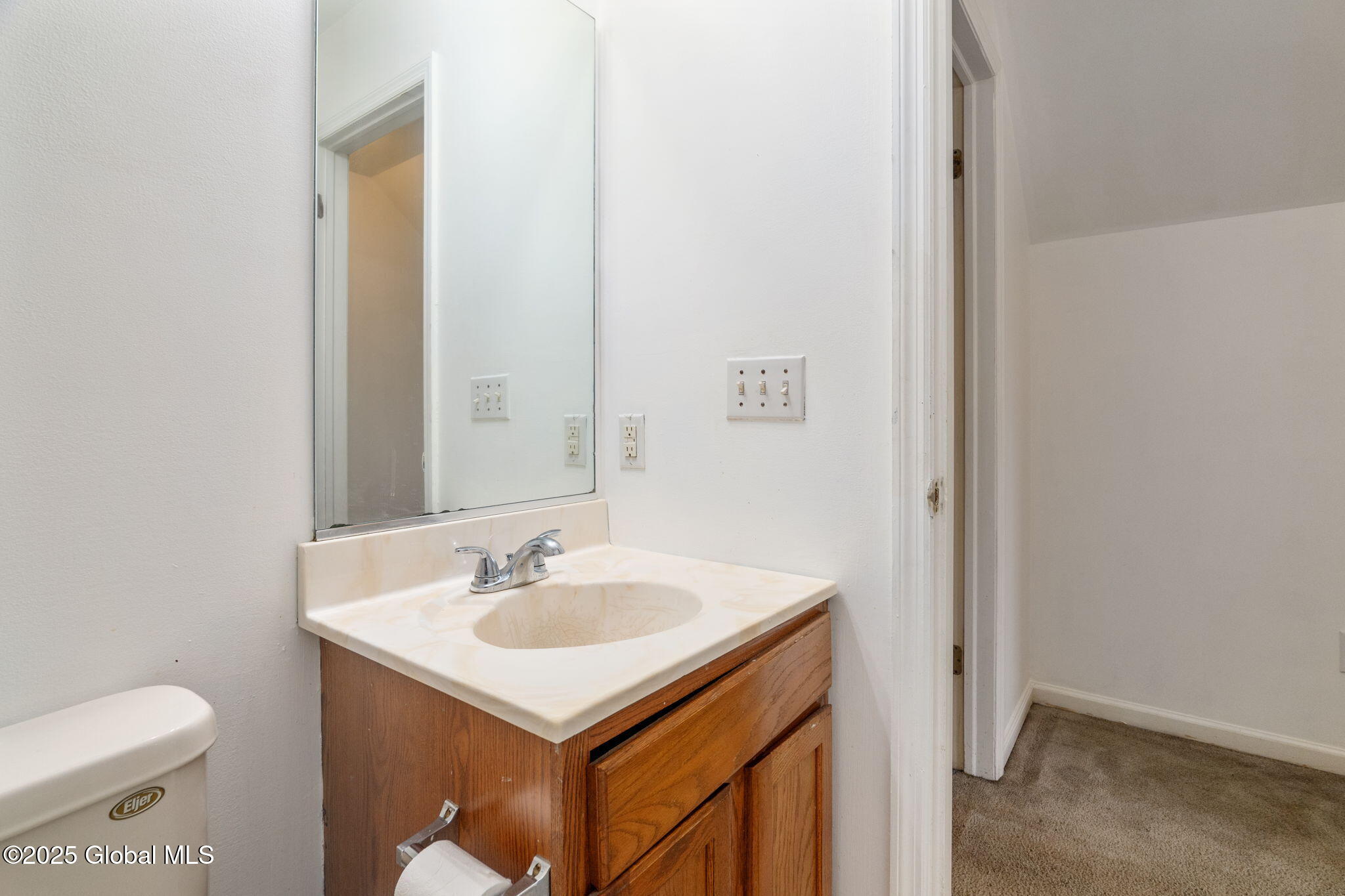 110 Trinity Place, Selkirk, New York image 28