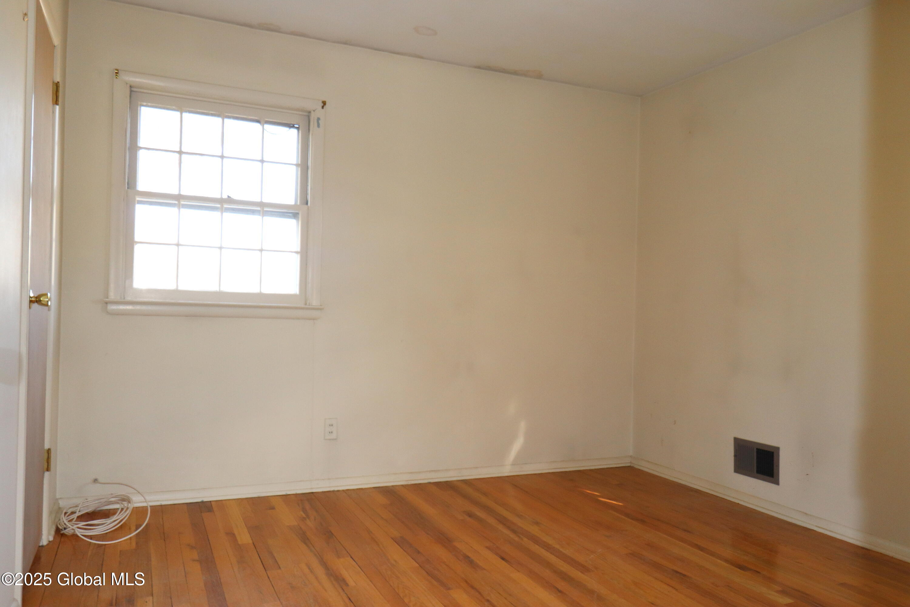 663 St Davids Lane, Niskayuna, New York image 13