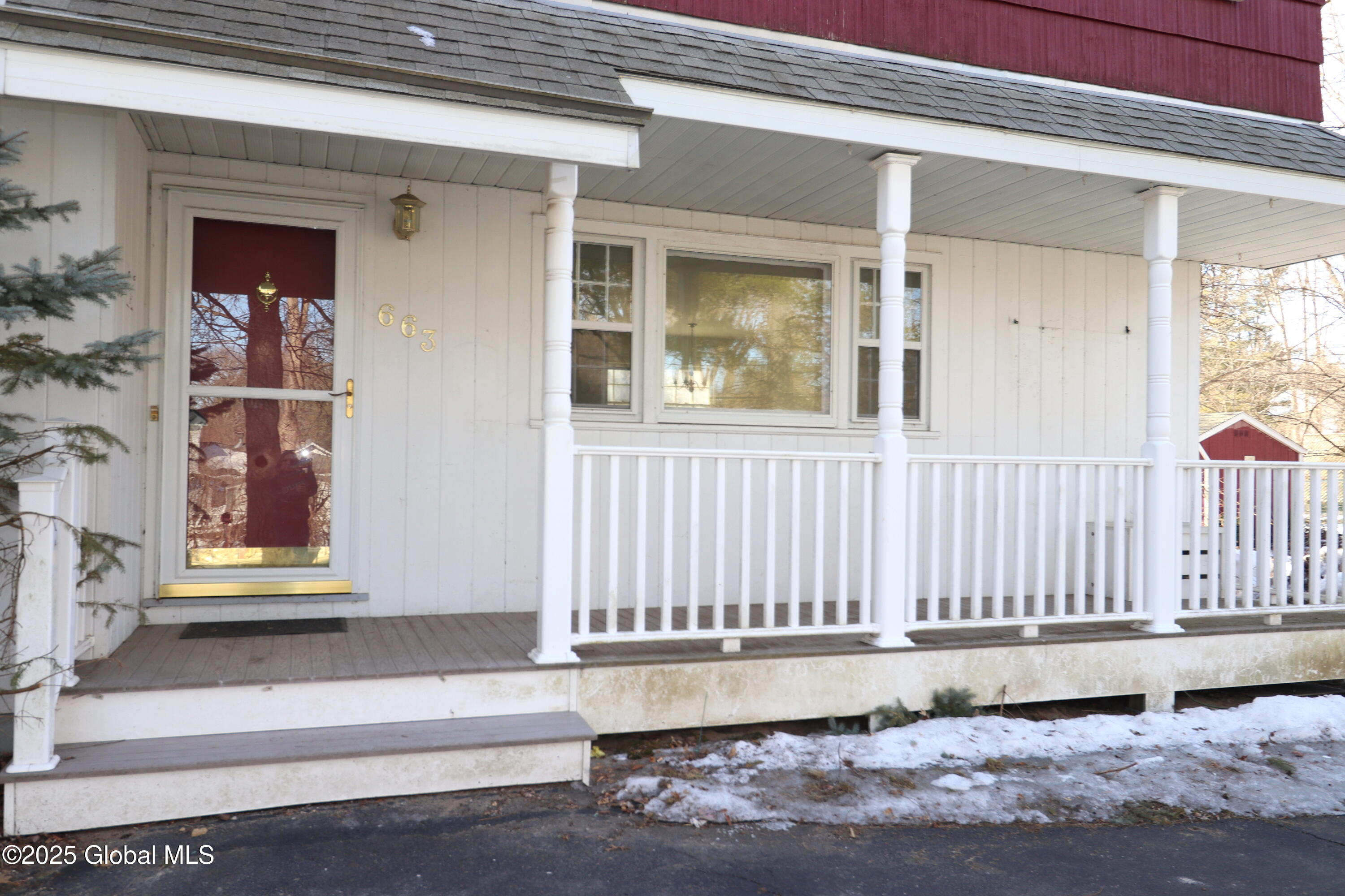 663 St Davids Lane, Niskayuna, New York image 2