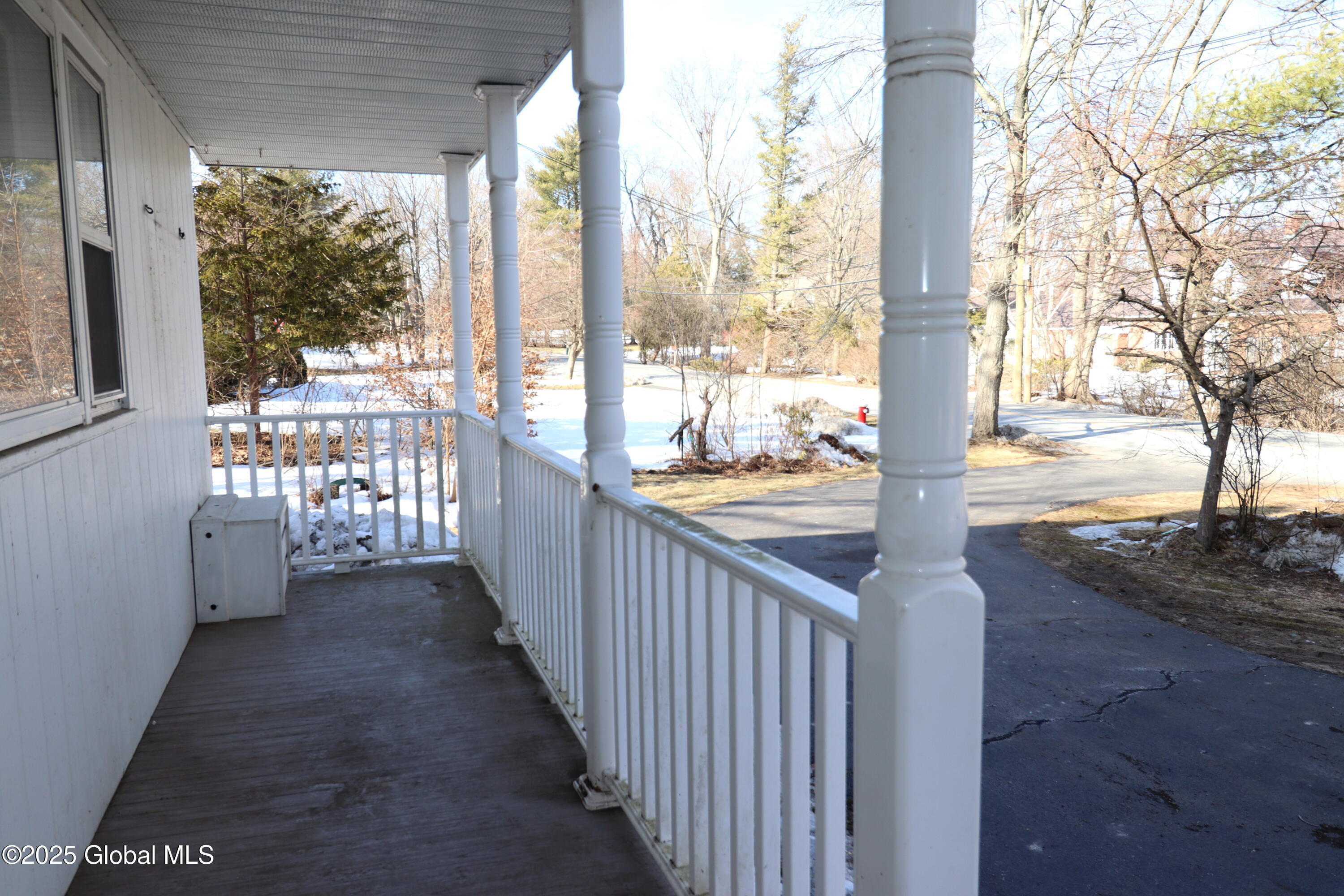 663 St Davids Lane, Niskayuna, New York image 35