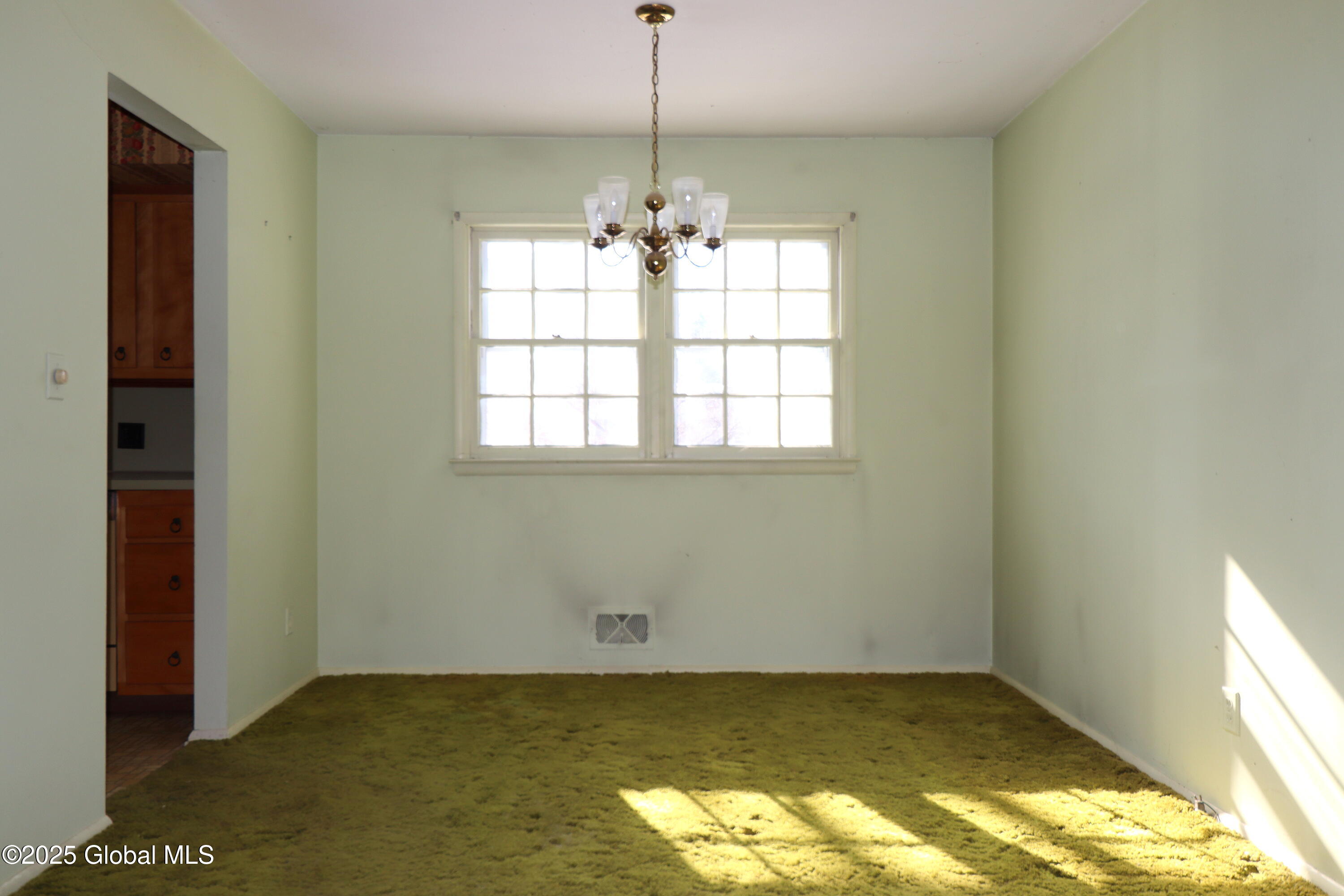 663 St Davids Lane, Niskayuna, New York image 6
