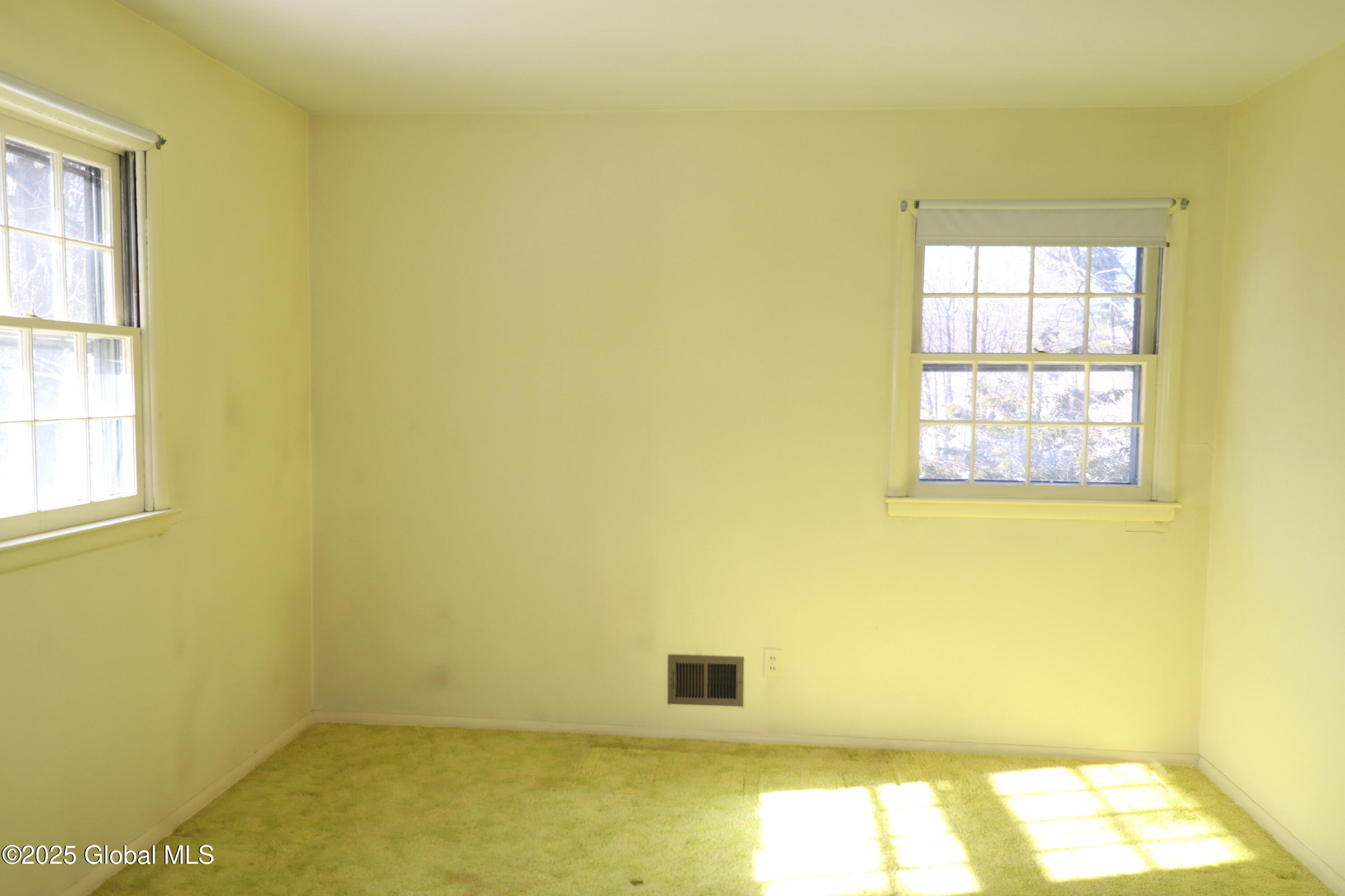 663 St Davids Lane, Niskayuna, New York image 27