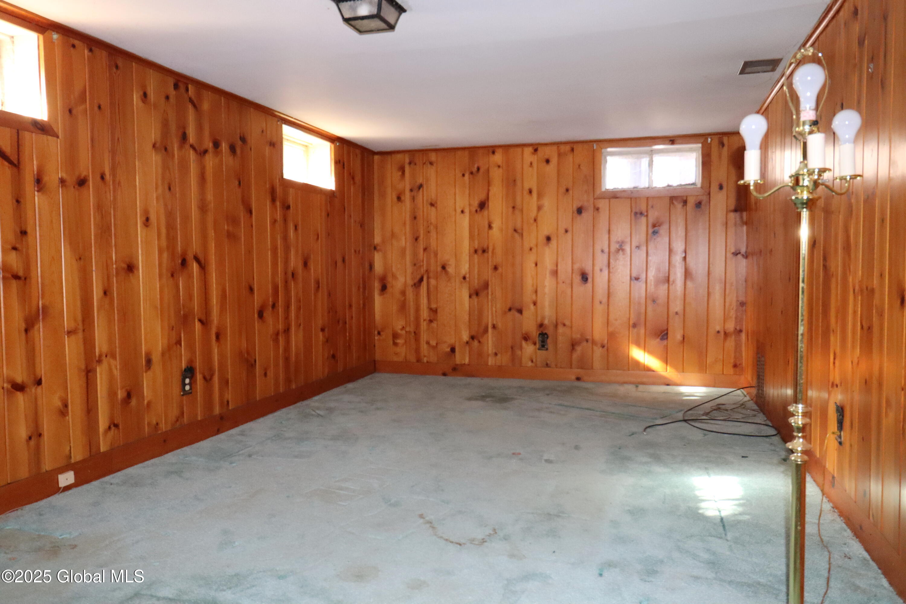 663 St Davids Lane, Niskayuna, New York image 29