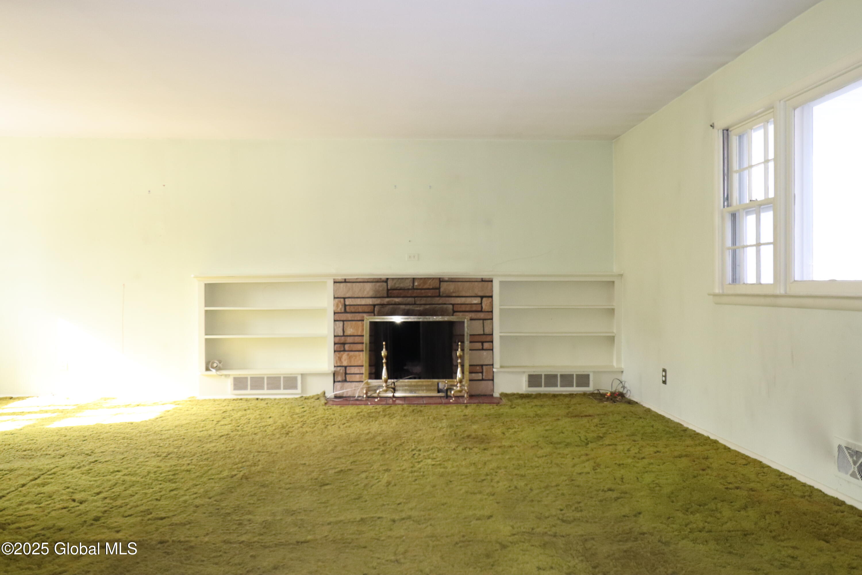 663 St Davids Lane, Niskayuna, New York image 3