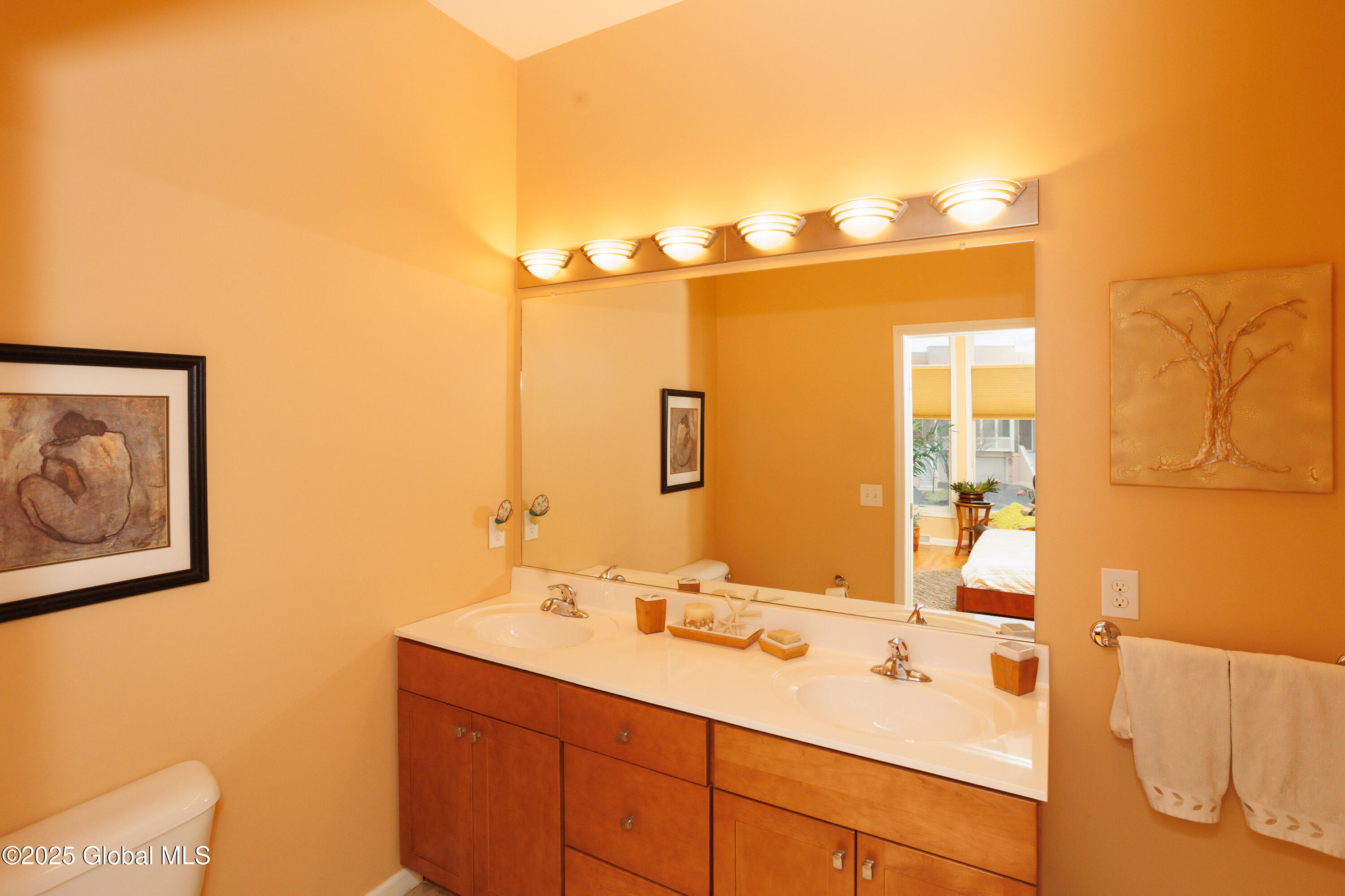 9 Bryn Mawr Court, Albany, New York image 16