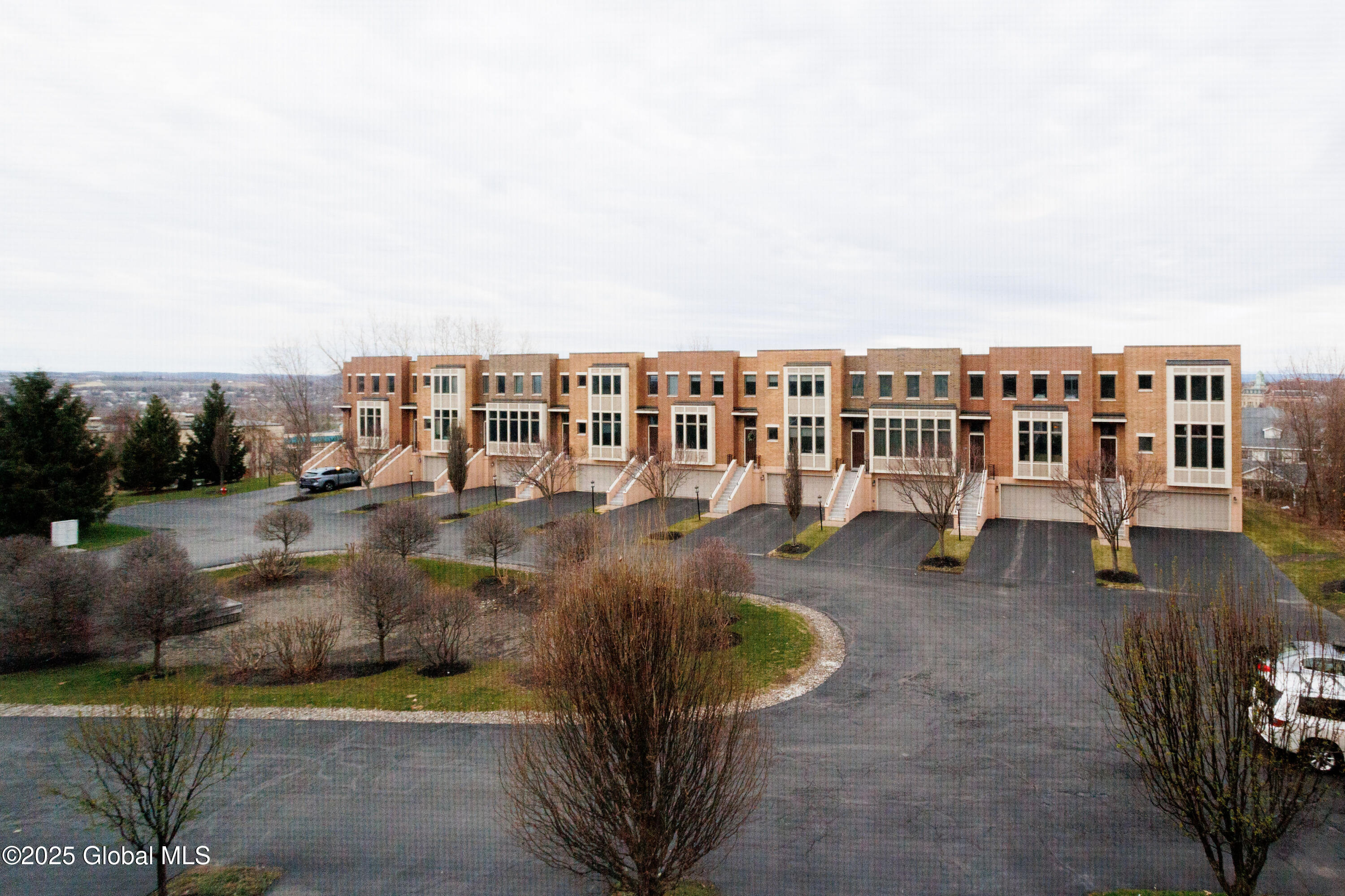 9 Bryn Mawr Court, Albany, New York image 34