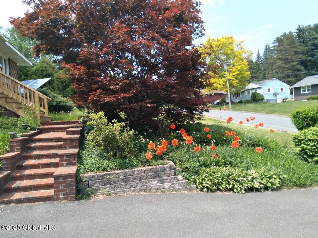 1 Valley View Drive, Troy, New York image 5