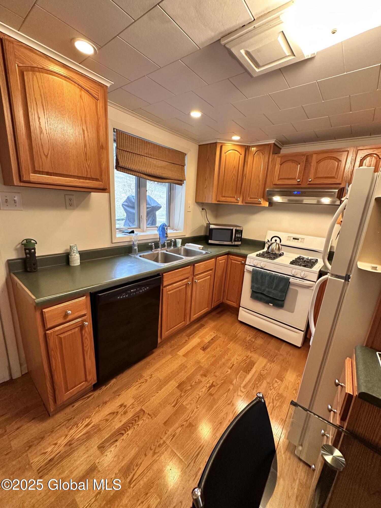 1 Valley View Drive, Troy, New York image 49
