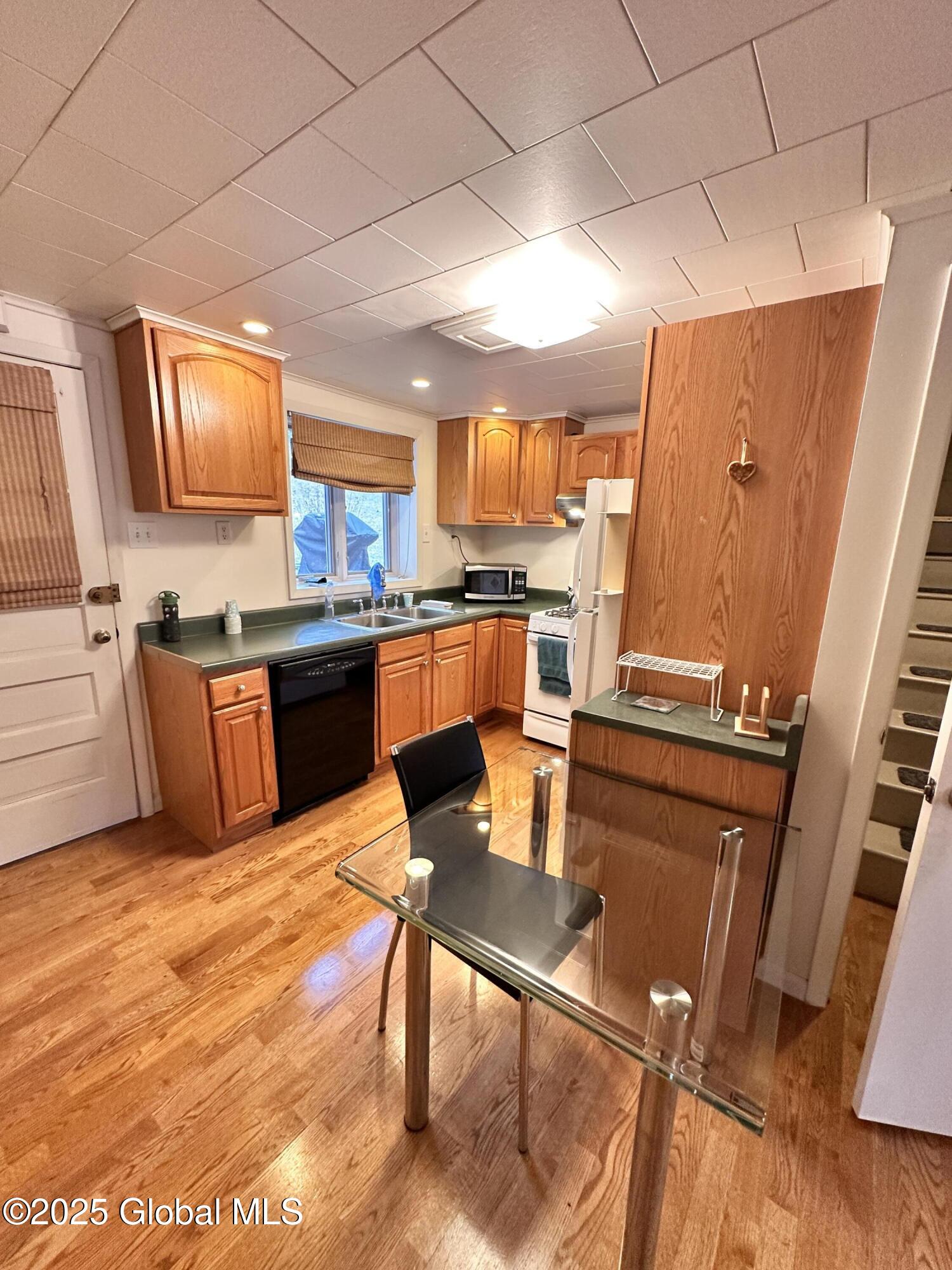 1 Valley View Drive, Troy, New York image 47