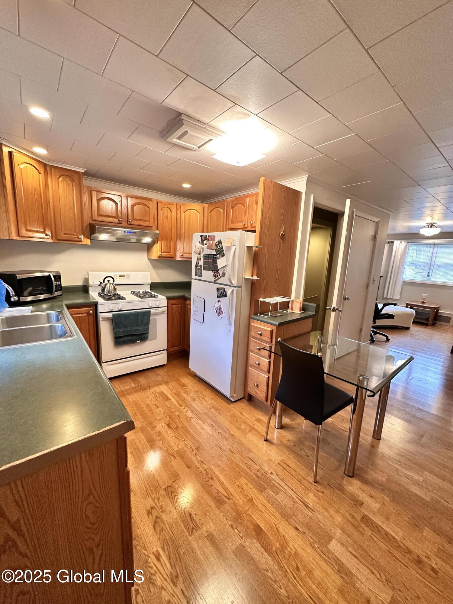 1 Valley View Drive, Troy, New York image 48