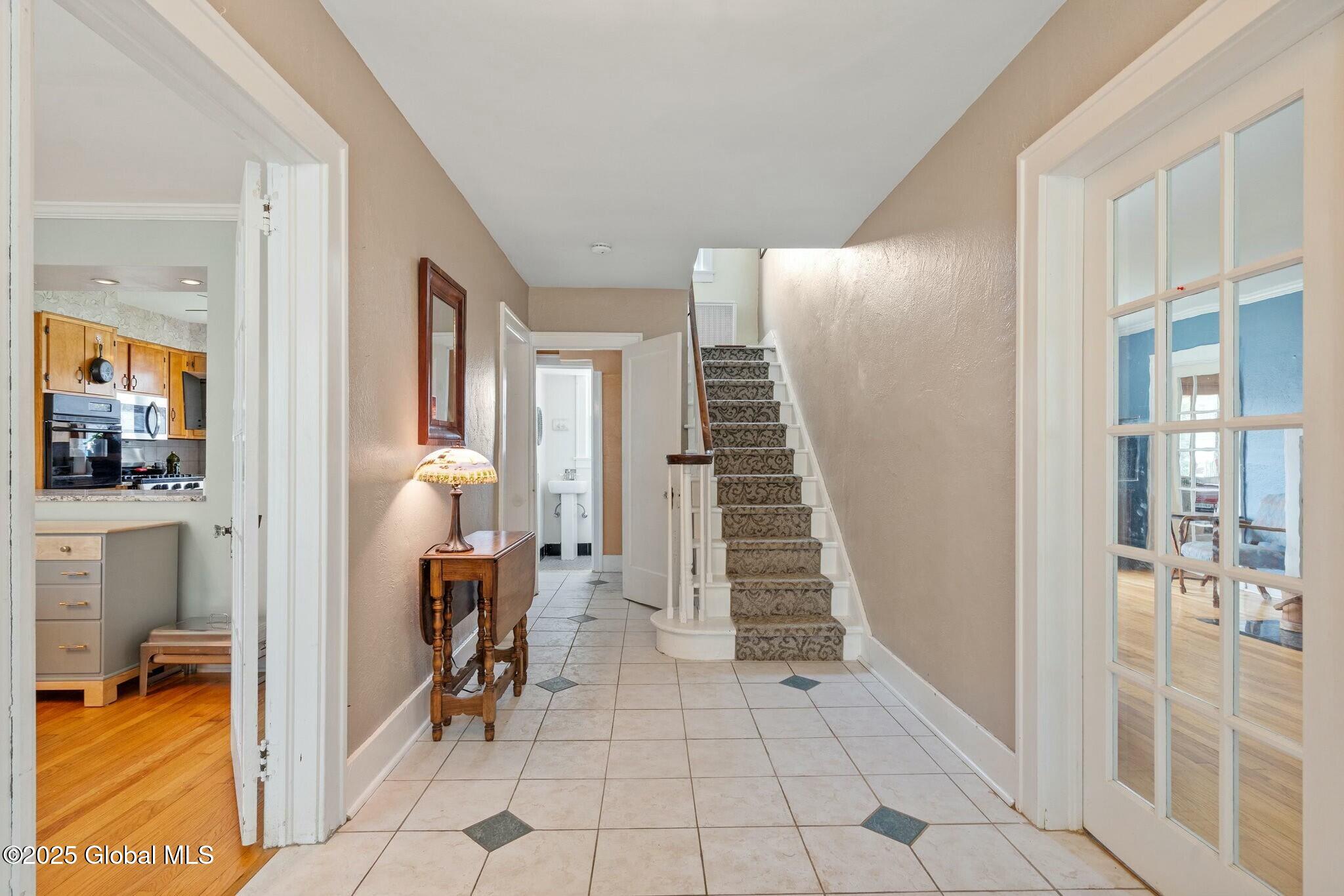204 Lenox Avenue, Albany, New York image 11