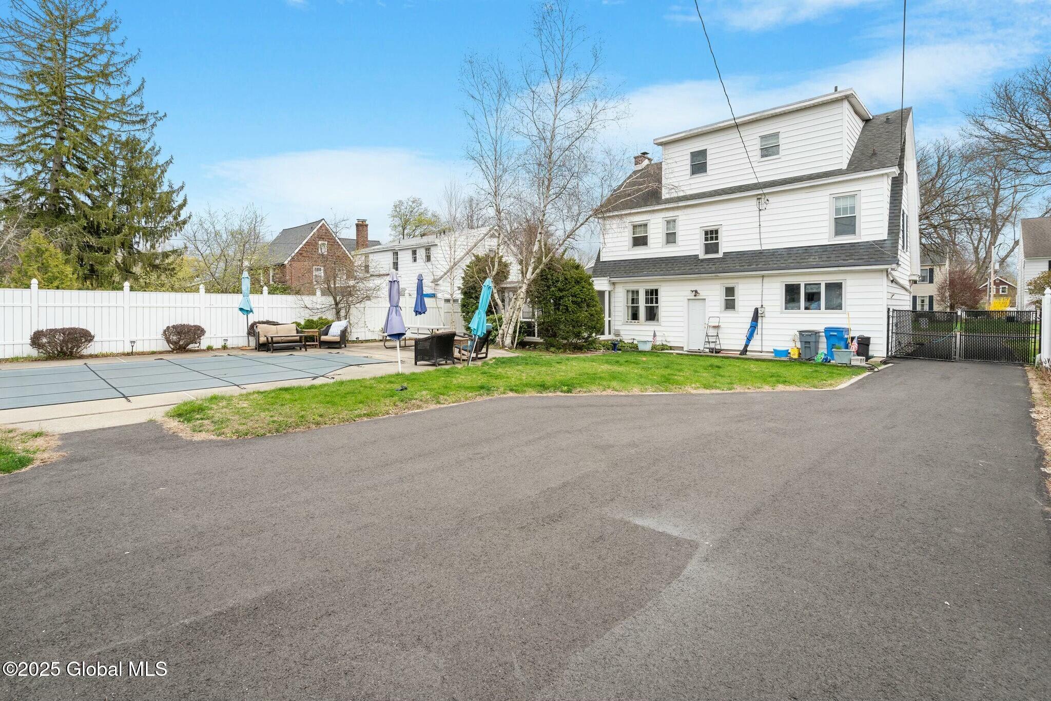 204 Lenox Avenue, Albany, New York image 42