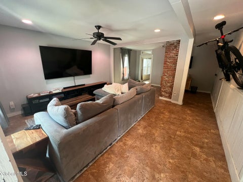 Apartment For Rent - 67 Lawrence Street #1<br/> Saratoga County, Saratoga Springs, NY 12866
