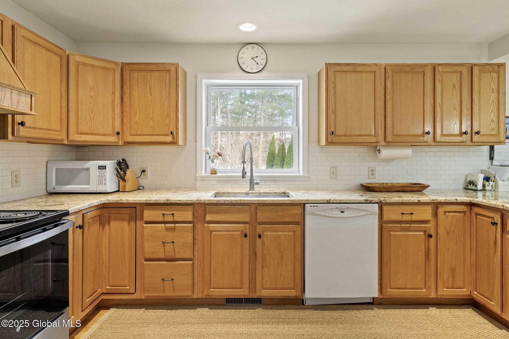 1055 Fort Hunter Road, Schenectady, New York image 13