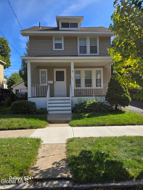 Photo of 1080 Keyes Avenue, Schenectady, NY 12309 (MLS # 202626680)