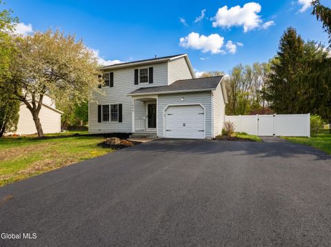 Photo of 1046 Laural Lane, Malta, NY 12020 (MLS # 202616246)