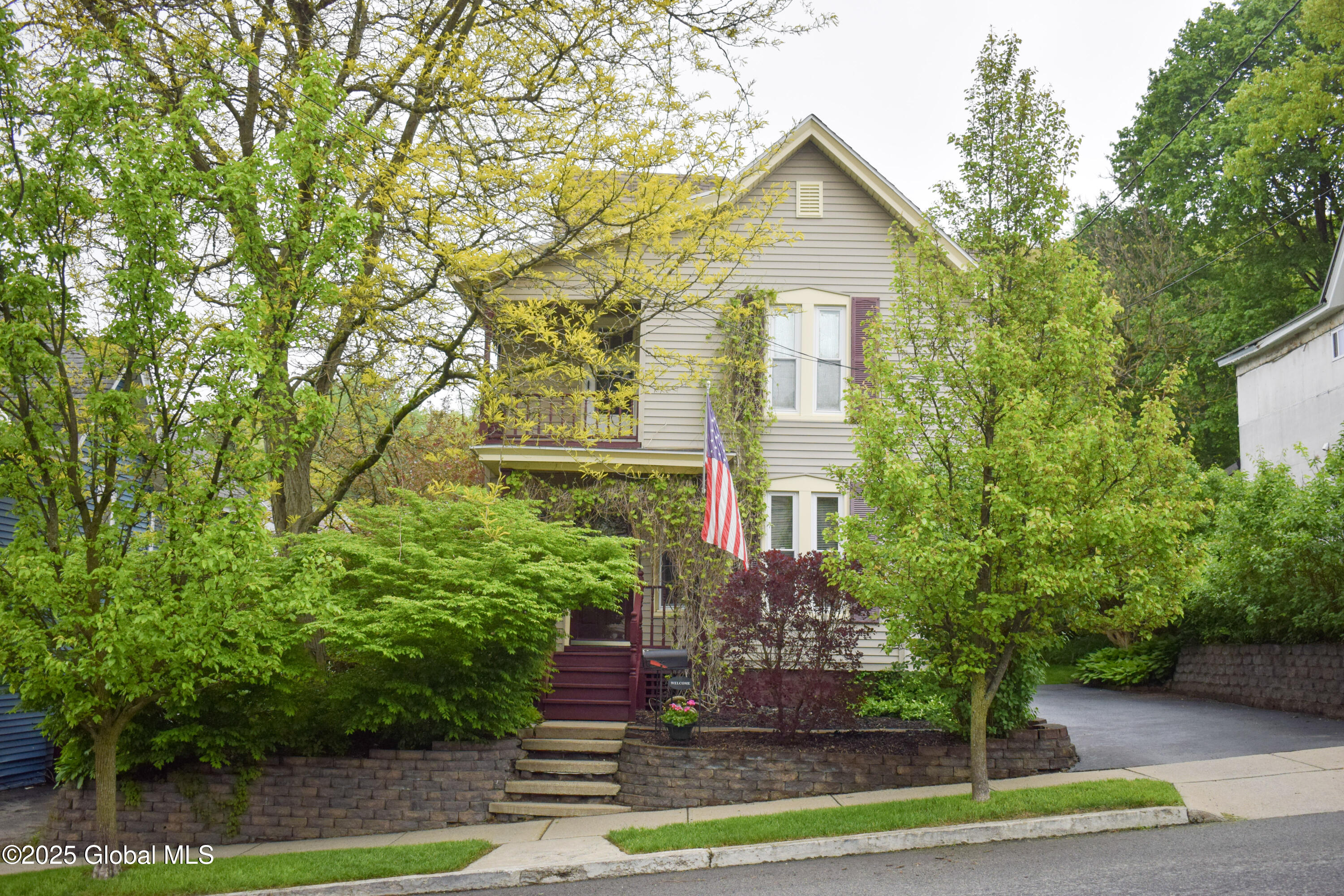57 Park Street, Gloversville, New York image 1
