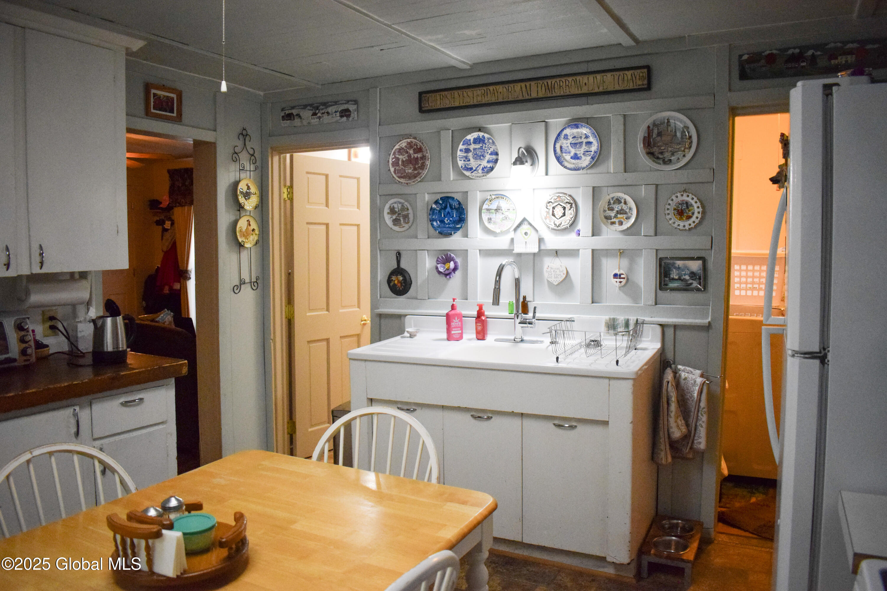 57 Park Street, Gloversville, New York image 31