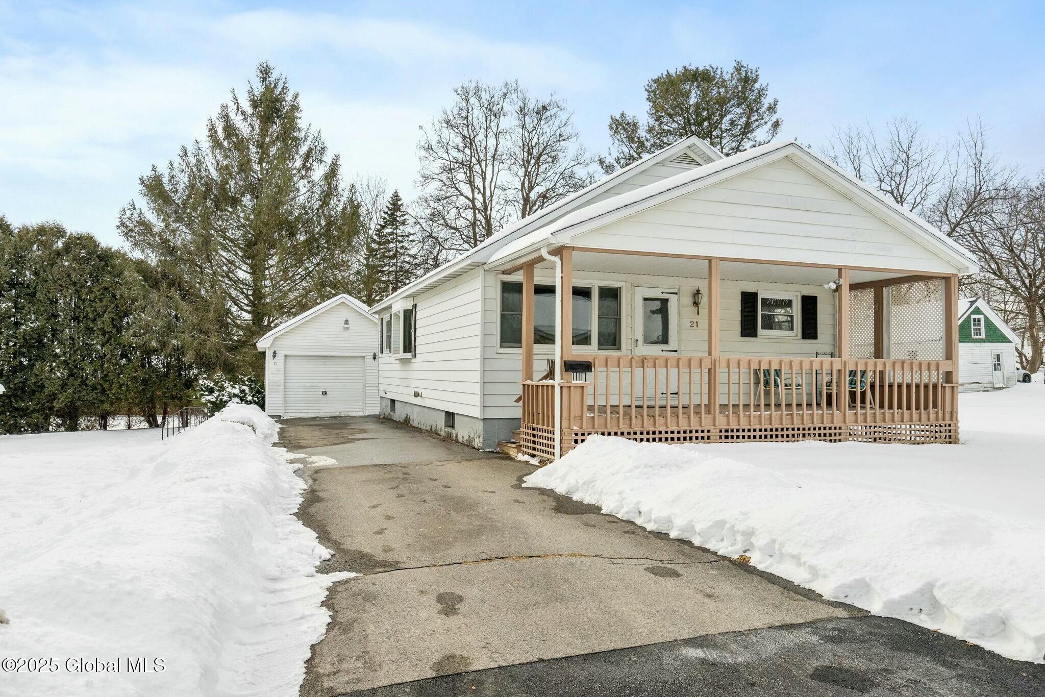 21 Julia Street, Amsterdam, New York image 5